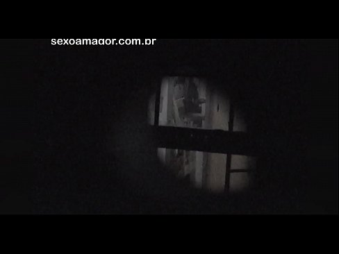 ❤️ Блонди ба таври махфӣ аз ҷониби як сайёҳи ҳамсоя, ки паси хиштҳои холӣ пинҳон шудааст, сабт мешавад Порнои мақъад дар tg.porn33.top